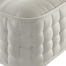 Liverton - Seasonal Turn 5'0 Mattress - Zip and Link