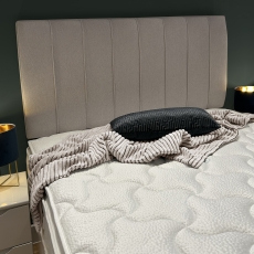 Laurel 4'6 Headboard - Strut