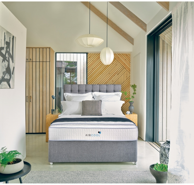 Sleepeezee AirCool 2200 3'0 Platform Top Divan Set