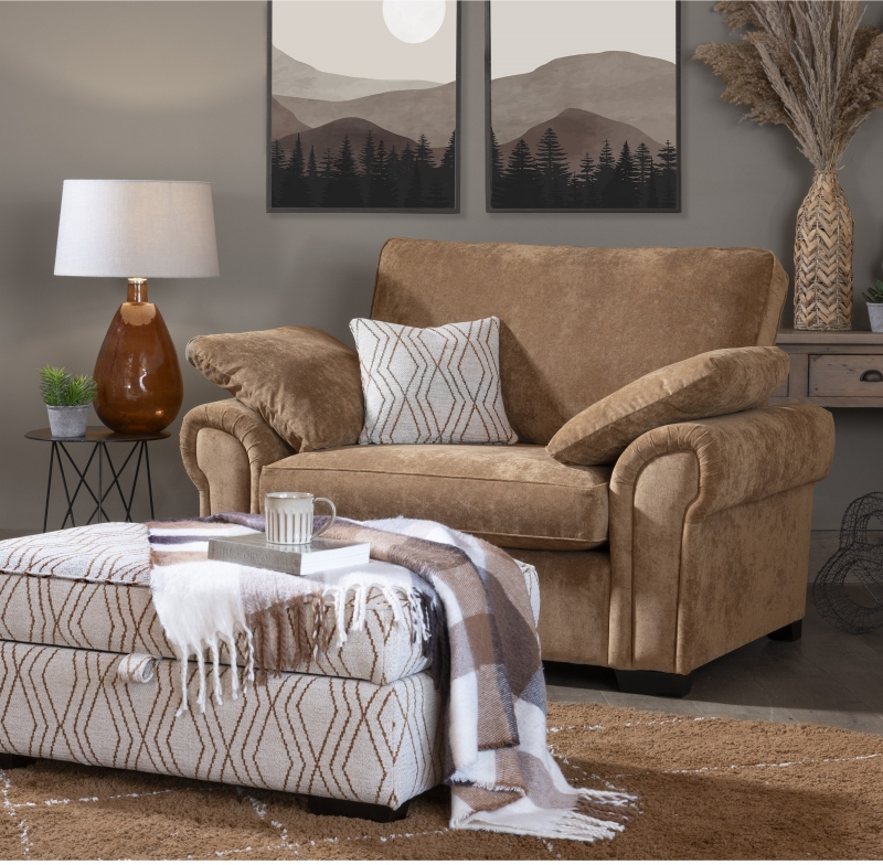 Astrid Snuggler Chair