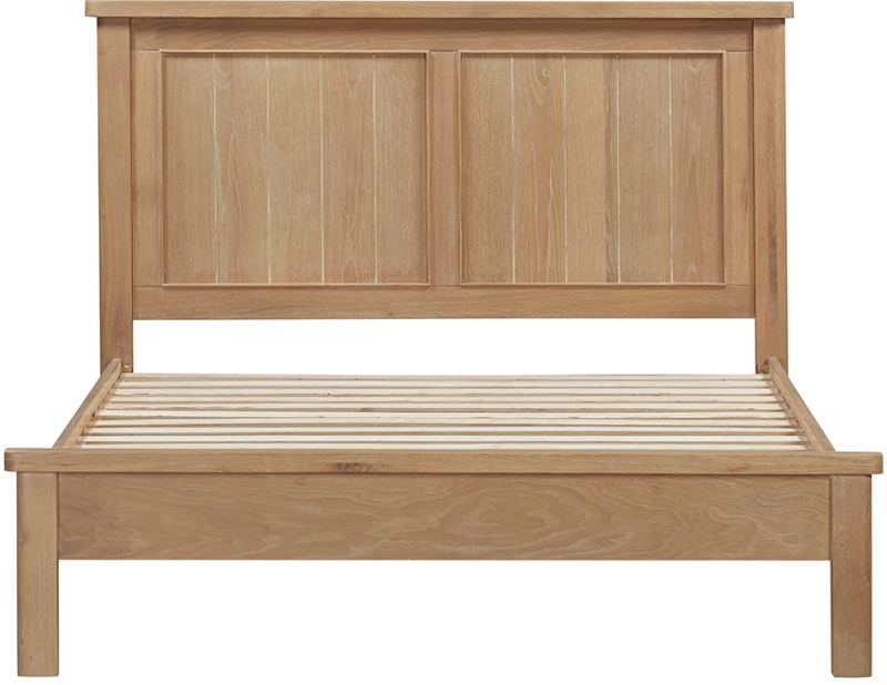 Fairway Furniture Fairford Oak Bedroom 5'0 King Size Bedframe