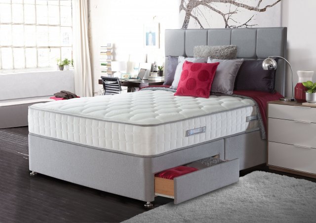 Sealy Genoa Pocket 1400 Latex 4'6 Platform Top Ottoman Set