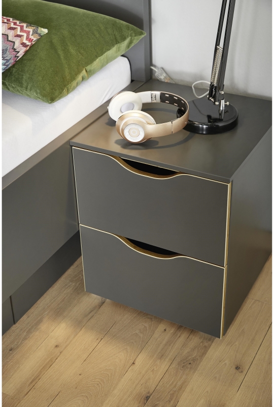 Lias 6R02 2 Drawer Chest on Castors